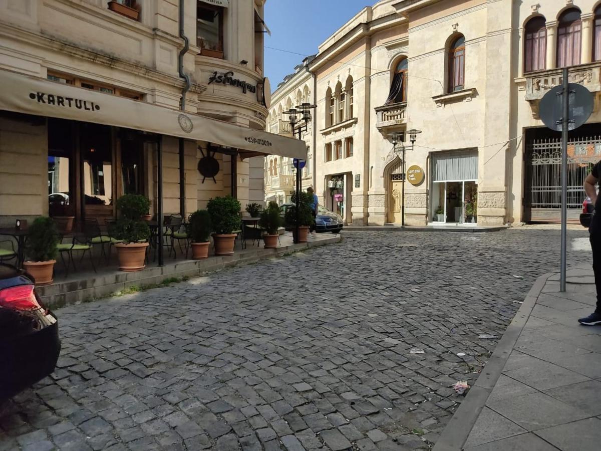 Pushkin Street Pearl Hotel Kutaisi Exterior photo