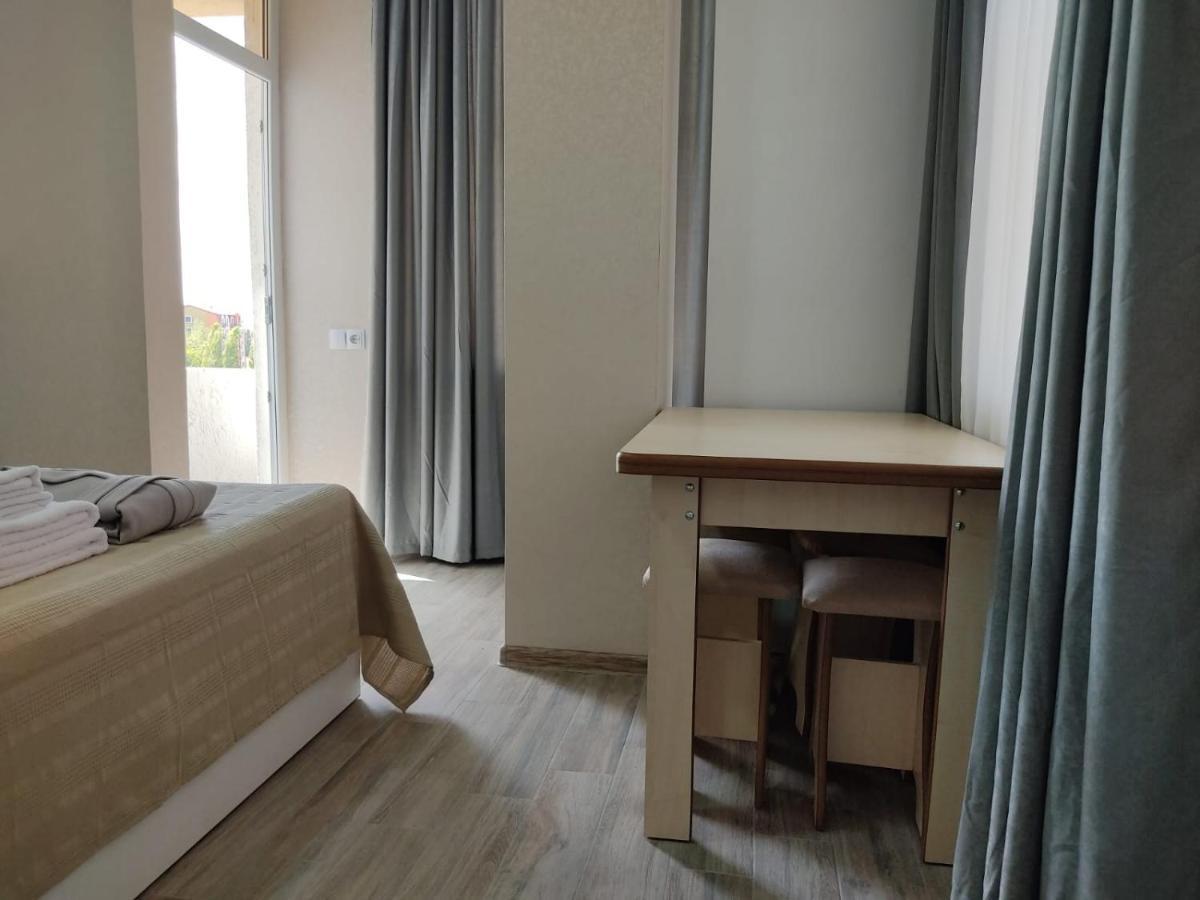 Pushkin Street Pearl Hotel Kutaisi Exterior photo