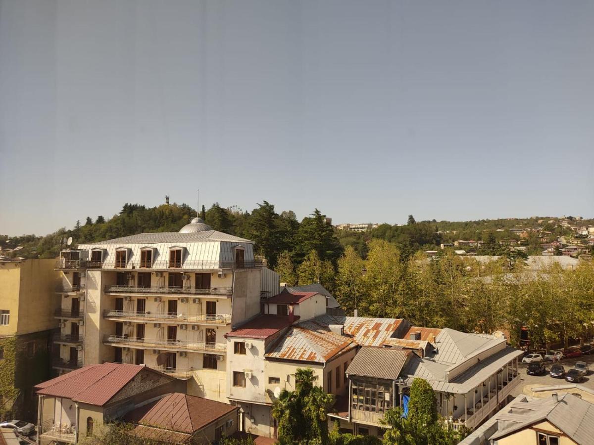 Pushkin Street Pearl Hotel Kutaisi Exterior photo