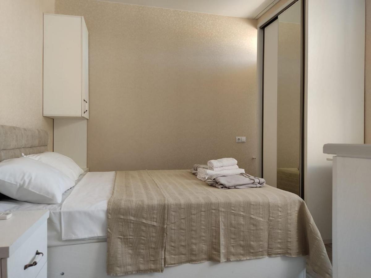Pushkin Street Pearl Hotel Kutaisi Exterior photo